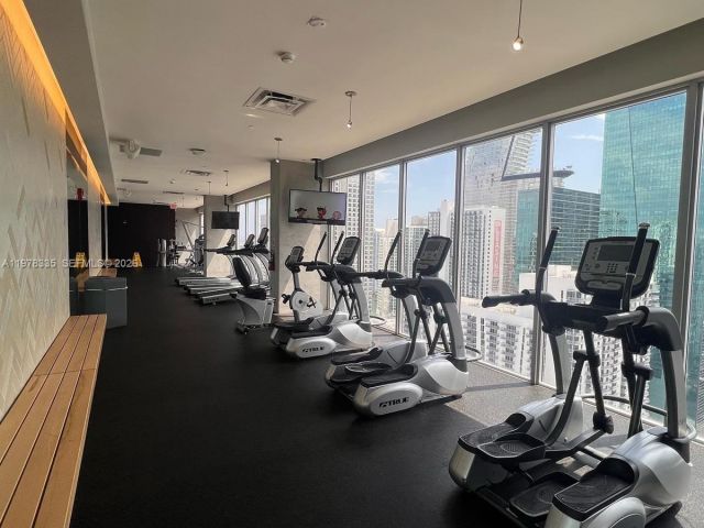 Apartment for rent  Unit #2409 - photo 7467805