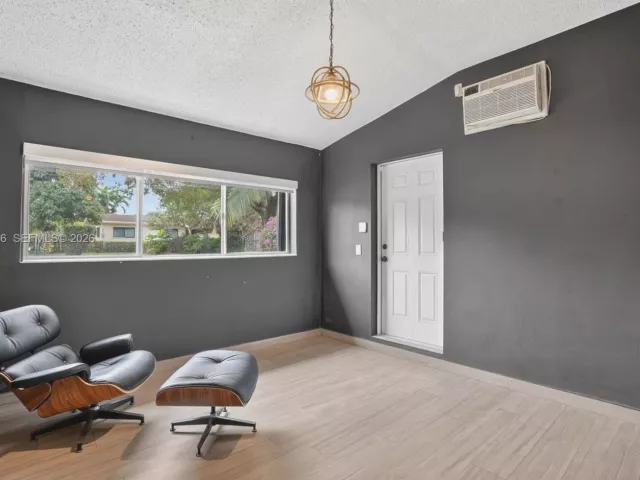 4-bedroom home for rent in Miami - 425 NE 114th St 0 - MondialRealty