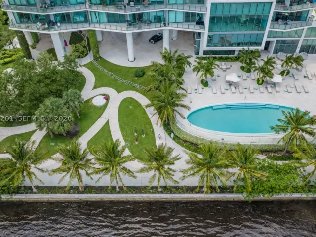 2-bedroom condo for sale in Miami - 460 NE 28th St 1901 - MondialRealty