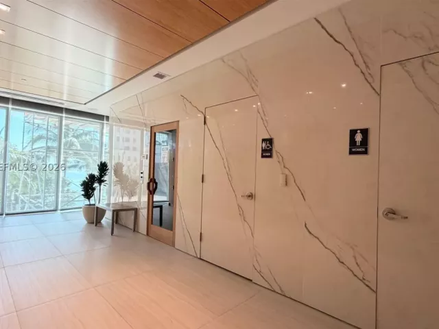 2-bedroom condo for sale in Miami - 460 NE 28th St 1901 - MondialRealty