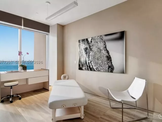 2-bedroom condo for sale in Miami - 460 NE 28th St 1901 - MondialRealty