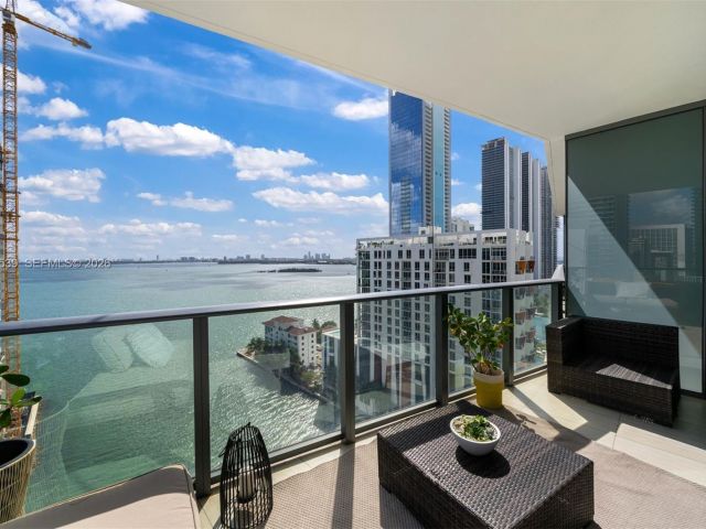 Apartment for rent  Unit #1901 - photo 7516239