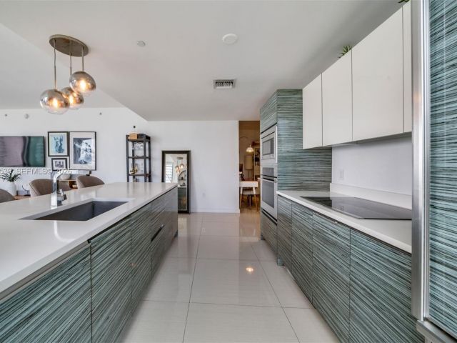 Apartment for rent  Unit #1901 - photo 7516242