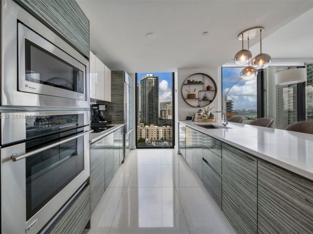 Apartment for rent  Unit #1901 - photo 7516243