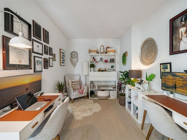 Apartment for rent  Unit #1901 - photo 7516248