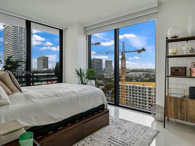 Apartment for rent  Unit #1901 - photo 7516254