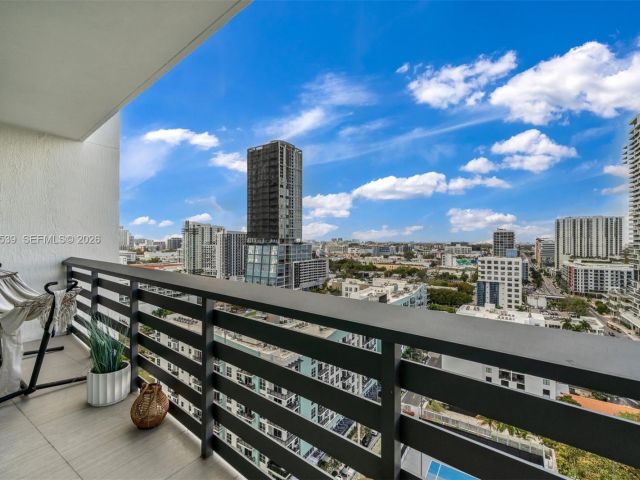 Apartment for rent  Unit #1901 - photo 7516256