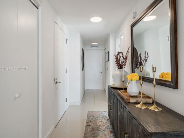 Apartment for rent  Unit #1901 - photo 7516257