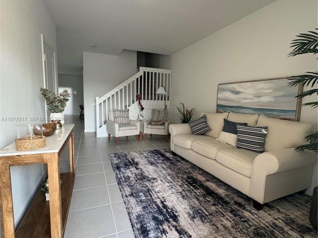 3-bedroom home for rent in Homestead - 2409 SE 28th St 2409 - MondialRealty