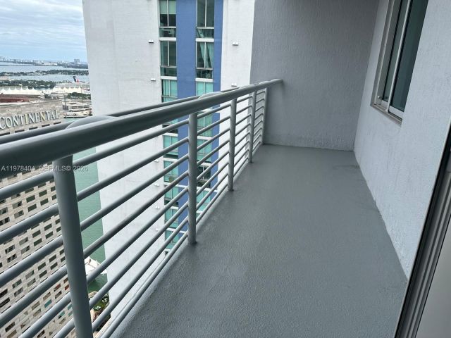 Apartment for rent  Unit #4324 - photo 7487213