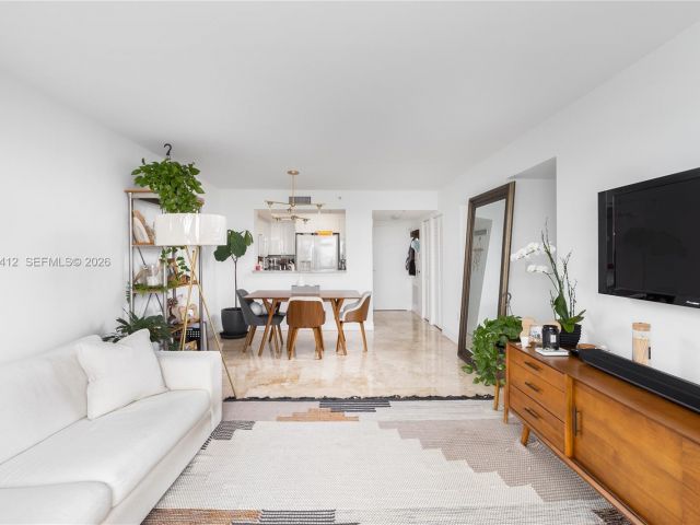 Apartment for rent  Unit #809 - photo 7510767