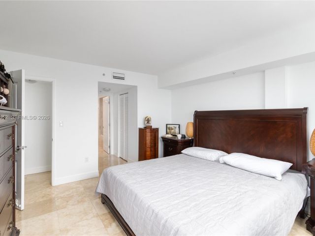 Apartment for rent  Unit #809 - photo 7510770