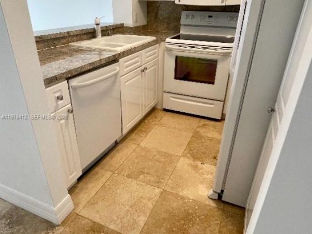 Apartment for rent  Unit #809 - photo 7510772