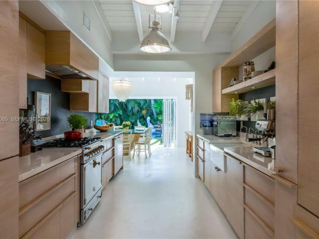 Home for sale at 330 Gulf Rd - photo 7452287