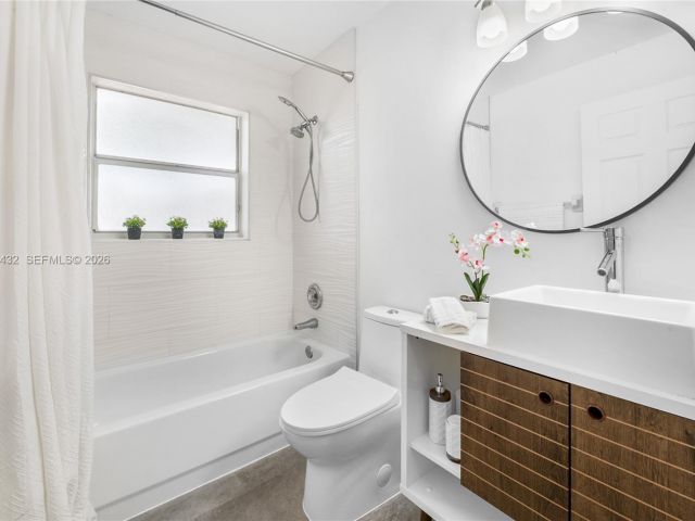 3-bedroom home for rent in Homestead - 2020 SE 5th Pl 2020 - MondialRealty