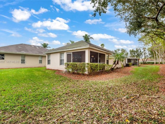 3-bedroom home for rent in Homestead - 2020 SE 5th Pl 2020 - MondialRealty