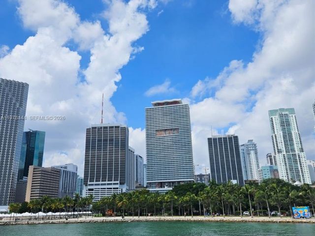 condo for rent in Miami - 50 Biscayne Blvd 703 - MondialRealty