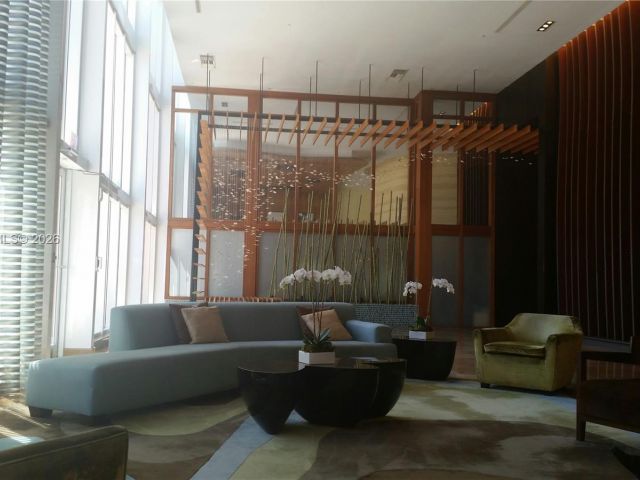 condo for rent in Miami - 50 Biscayne Blvd 703 - MondialRealty