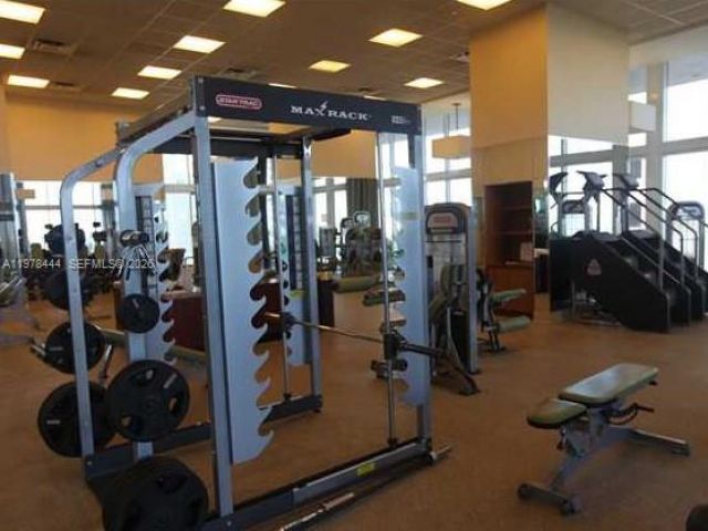 condo for rent in Miami - 50 Biscayne Blvd 703 - MondialRealty