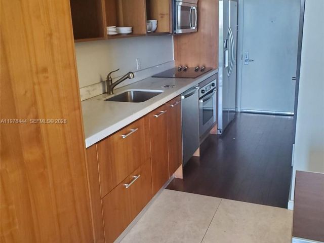 condo for rent in Miami - 50 Biscayne Blvd 703 - MondialRealty