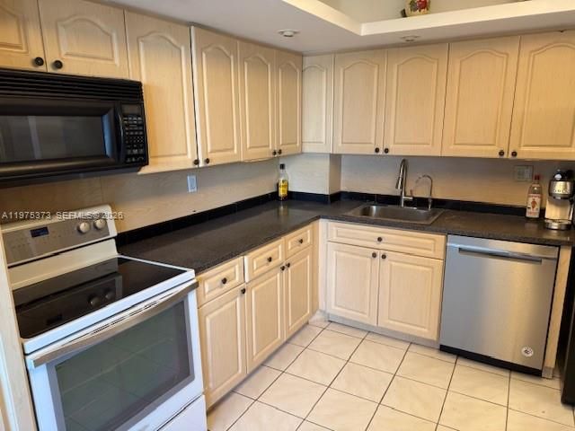 Apartment for sale  Unit #201 - photo 7501843