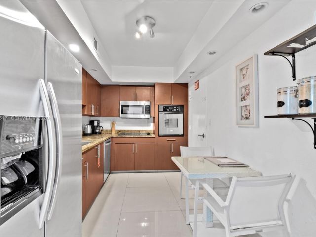 Apartment for rent  Unit #12R - photo 7475908