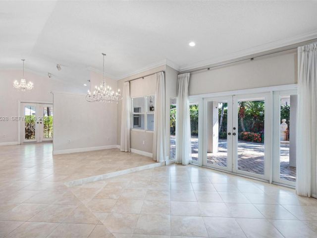 4-bedroom home for sale in Miami - 15327 SW 55th Ter - MondialRealty