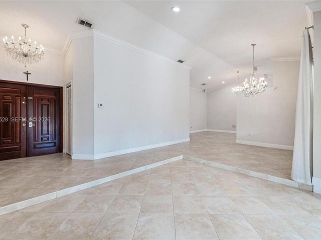 4-bedroom home for sale in Miami - 15327 SW 55th Ter - MondialRealty