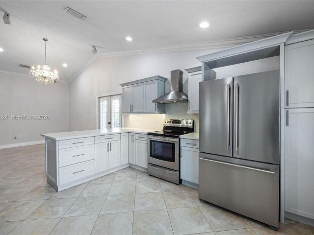 4-bedroom home for sale in Miami - 15327 SW 55th Ter - MondialRealty