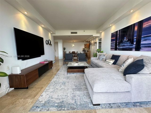 Apartment for rent  Unit #606 - photo 7491756