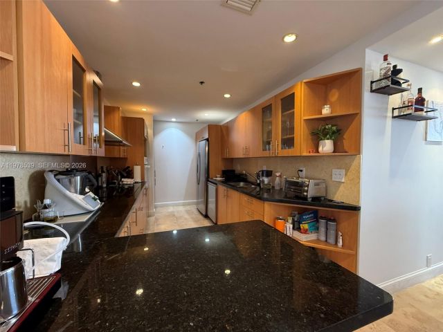 Apartment for rent  Unit #606 - photo 7491759