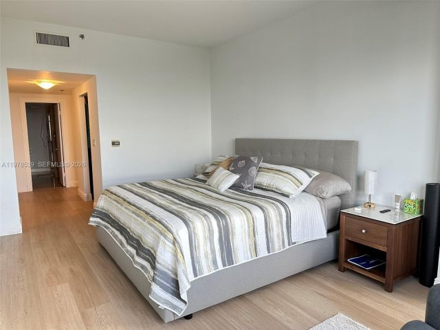 Apartment for rent  Unit #606 - photo 7491763