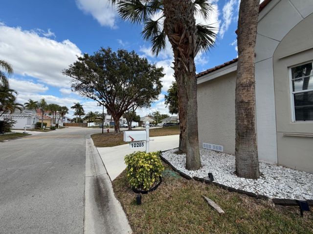 Home for sale at 10285 Allegro Dr - photo 7453412