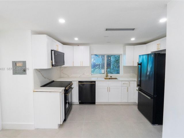 Home for sale at 905 Tangier St - photo 7471151