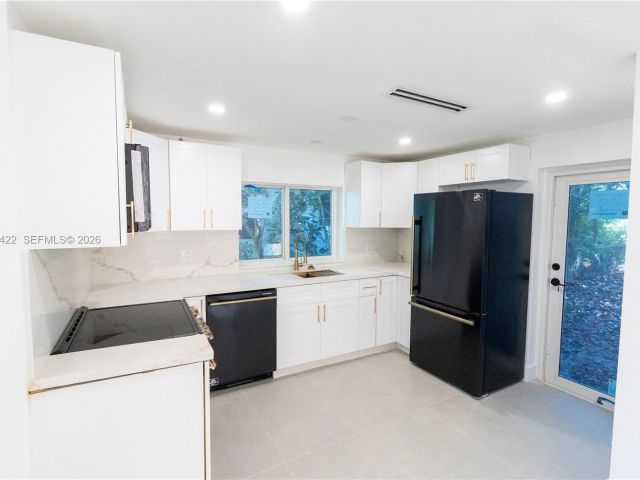 Home for sale at 905 Tangier St - photo 7471152