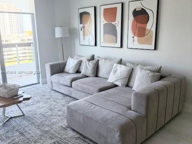 Apartment for rent  Unit #702 - photo 7531034