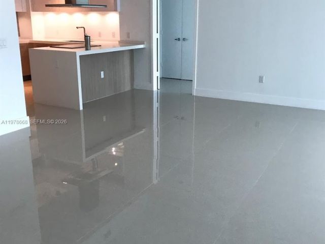 Apartment for rent  Unit #408 - photo 7503615