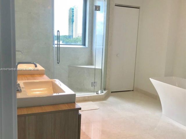 Apartment for rent  Unit #408 - photo 7503618