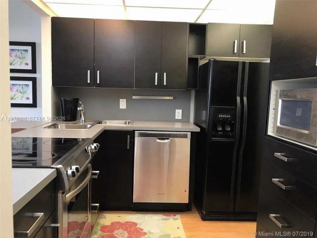 Apartment for sale  Unit #302 - photo 7484055