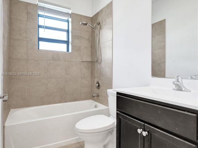 Home for sale at 1609 SW 28th St - photo 7534864