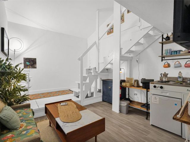 Home for rent at 274 NW 43rd St n/a - photo 7516753