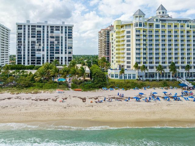 3-bedroom condo for sale in Fort Lauderdale - 2001 N Ocean Boulevard 605 - MondialRealty