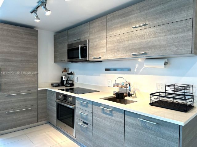 Apartment for sale  Unit #2108 - photo 7494674