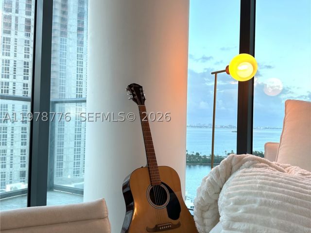 1-bedroom condo for sale in Miami - 650 NE 32nd St 2108 - MondialRealty