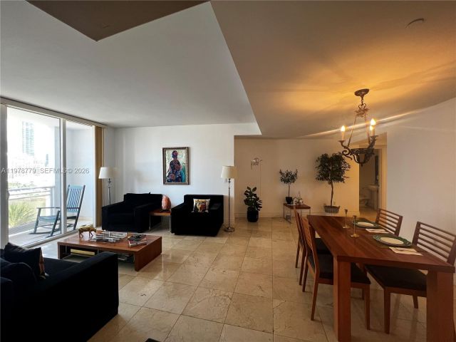 Apartment for rent  Unit #1001 - photo 7471751