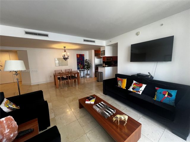 Apartment for rent  Unit #1001 - photo 7471756