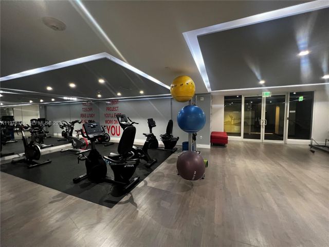 Apartment for rent  Unit #1001 - photo 7471763