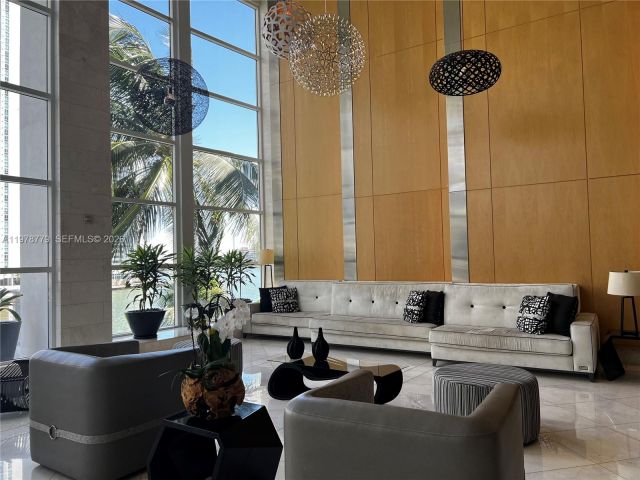 Apartment for rent  Unit #1001 - photo 7471764