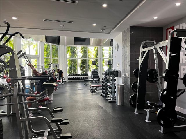 Apartment for rent  Unit #1001 - photo 7471765