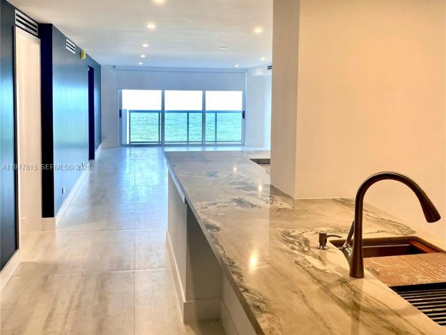 Apartment for rent  Unit #615-617 - photo 7531011